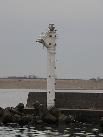 松浜港防波堤灯台
