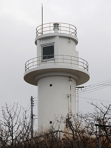 入埼沖ノ御子岩照射灯