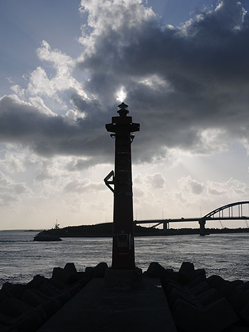 石垣港登野城第二防波堤灯台