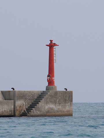 金武中城港平敷屋沖防波堤南灯台