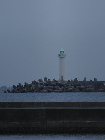 那覇港新港第一防波堤南灯台