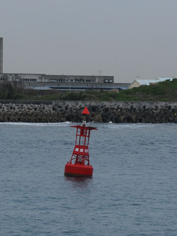 那覇港浦添灯浮標