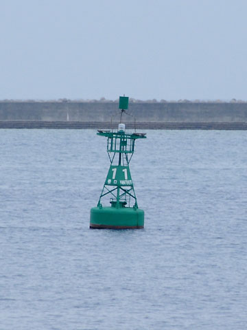 那覇港倭口第一灯浮標