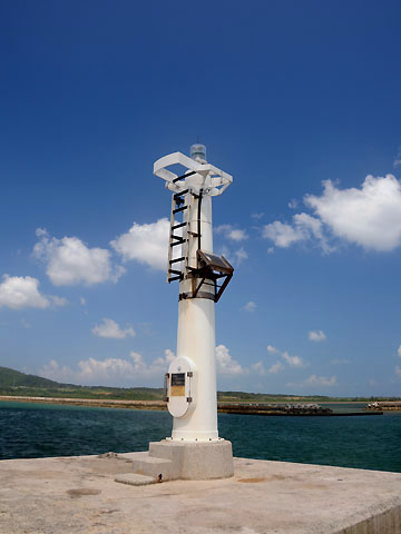 仲間港南防波堤灯台