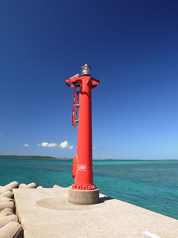 島尻港大神東防波堤灯台