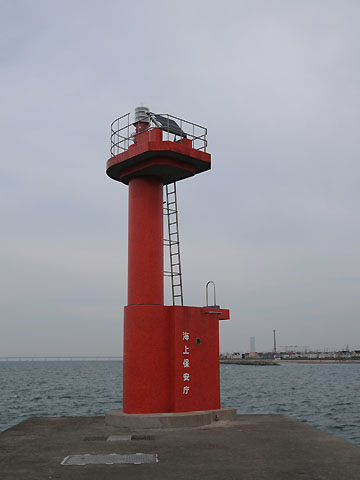 和泉尾崎港沖防波堤灯台