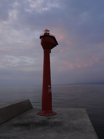 野崎港1号防波堤灯台