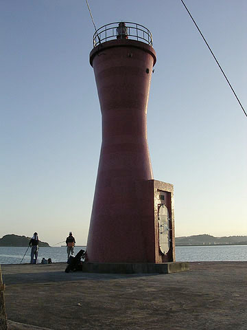 浜田港西防波堤灯台