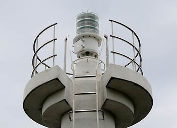 七類港釣鉾山灯台