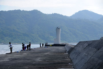 十六島港北第2防波堤灯台