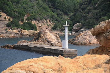 宇竜港ザトグリ防波堤灯台