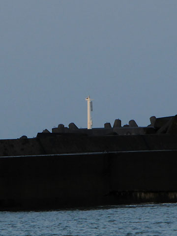 福田港西防波堤灯台