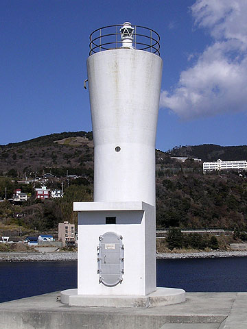 稲取港東防波堤灯台