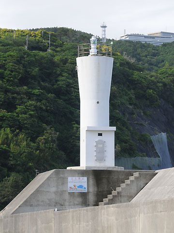 稲取港東防波堤灯台
