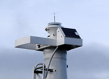 稲取港南防波堤灯台