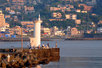 伊東港東防波堤灯台