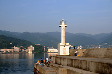 伊豆網代港北防波堤灯台