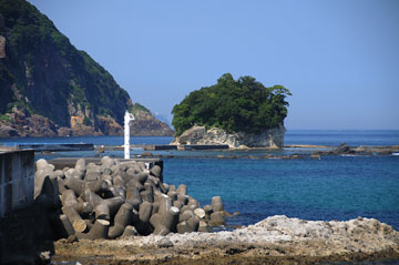 伊豆白浜港梶浦第5号防波堤灯台