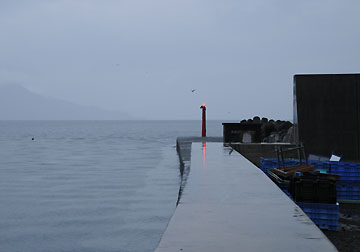 沼津港航路導流堤灯台