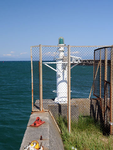 大井川港西護岸灯台