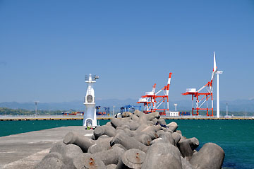 御前崎港防波堤C灯台