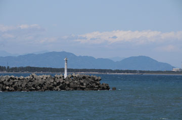 相良港平田防波堤灯台
