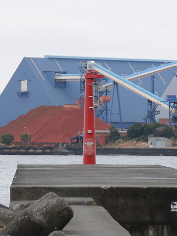 清水港江尻船だまり北防波堤灯台
