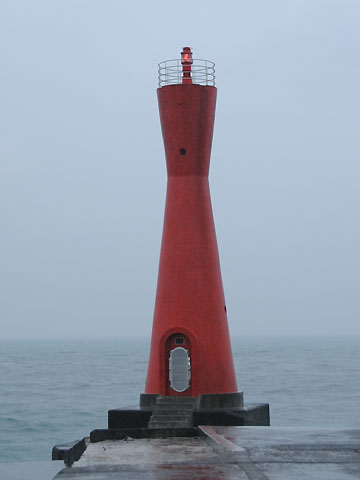 田子の浦港東防波堤灯台