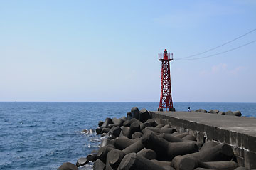 土肥港南防波堤灯台