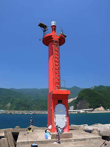 宇久須港防波堤灯台