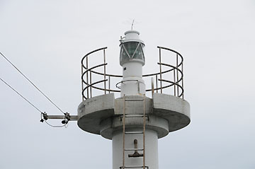 由比港西防波堤灯台