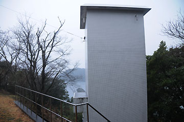 牟岐港小張埼沖防波堤照射灯