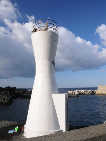 阿古港防波堤灯台