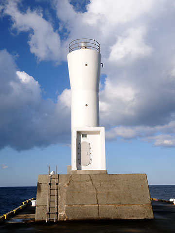 阿古港突堤灯台