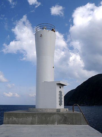 神湊港突堤灯台