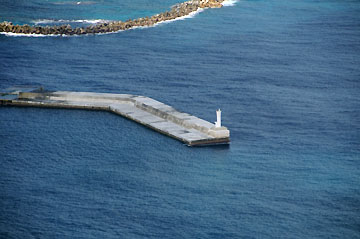 神湊港突堤灯台