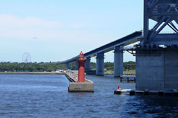 東京東防波堤灯台
