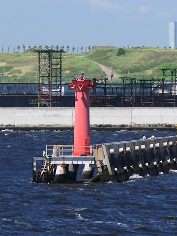 東京城南島沖東仮防波堤西灯台