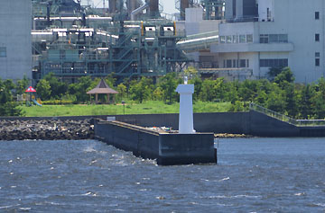 東京西防波堤灯台