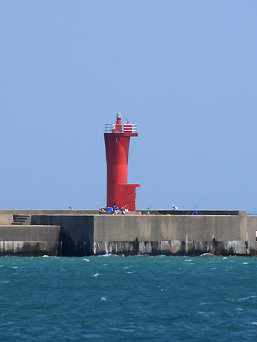 伏木外港万葉北防波堤東灯台