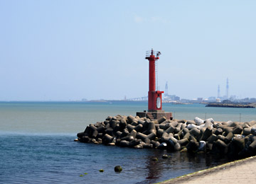 伏木西防波堤灯台