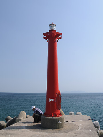 大境港東防波堤灯台