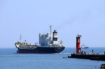 富山西防波堤灯台