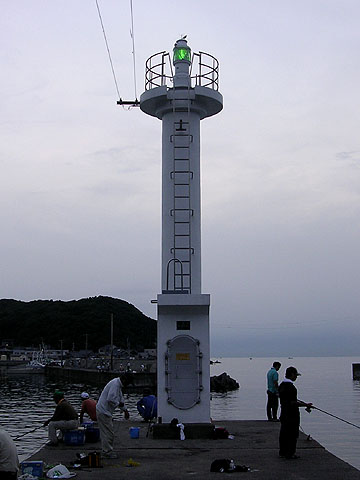 阿尾港東防波堤灯台