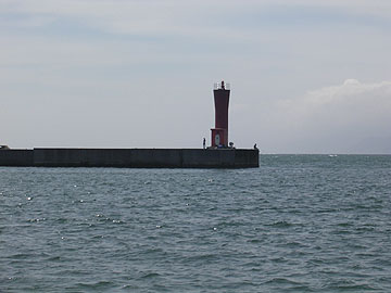 加太港第１防波堤灯台