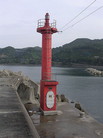 栖原港西防波堤灯台