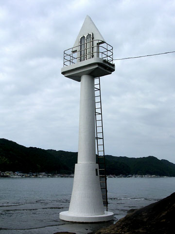 浦神港導灯（前灯）