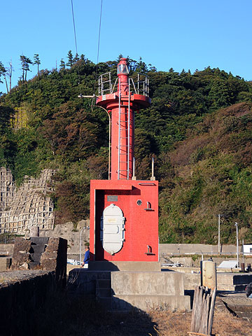 加茂港西内防波堤灯台