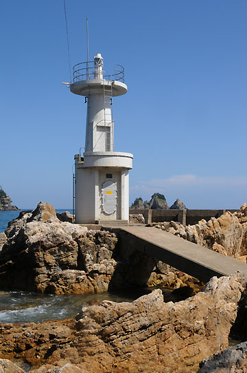 江崎港竜神埼灯台