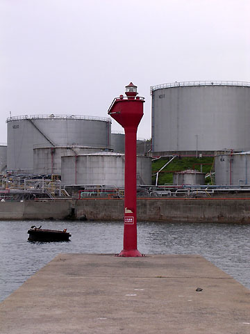六連島港東防波堤灯台